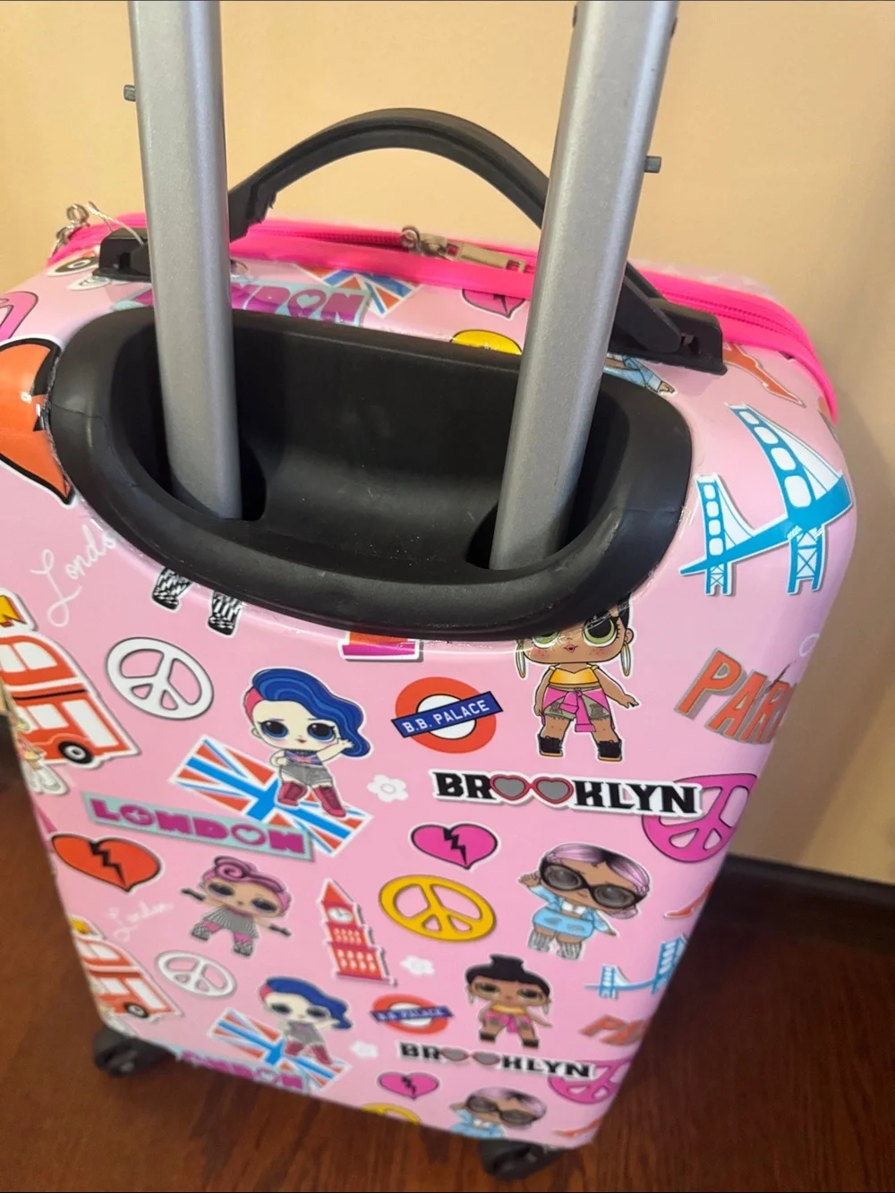 L.O.L. Surprise! Jet Set Life kids carry on luggage